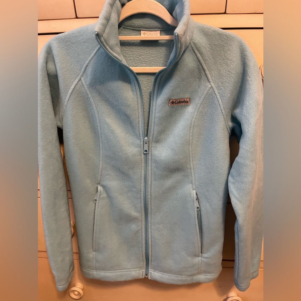 Columbia light blue zip up fleece in beautiful condition!